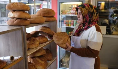 Yeterli metal para bulamayan fırıncılar, dilencilerden bozukluk istemeye başladı