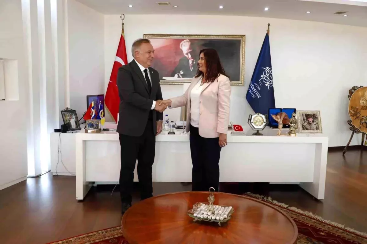 Özlem Çerçioğlu, Gökan Zeybek’i Ağırladı