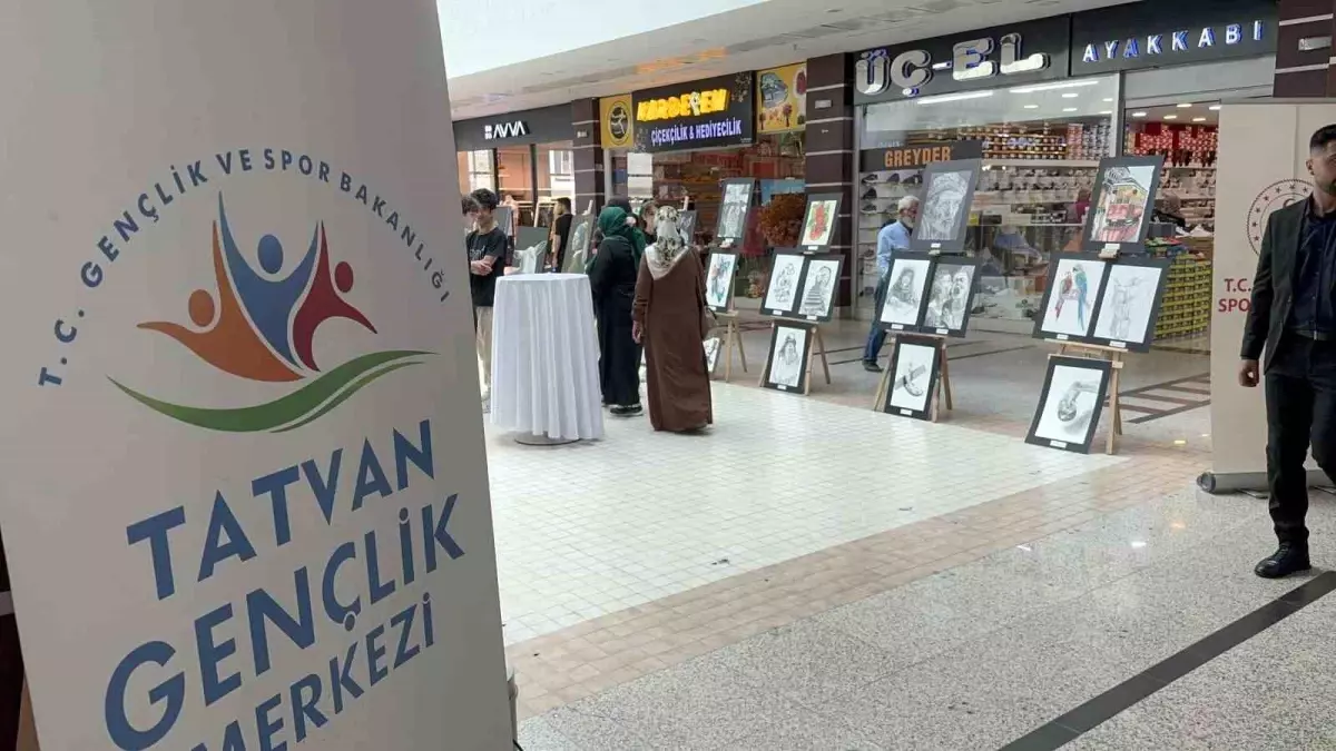 Tatvan’da Resim Sergisi Açıldı