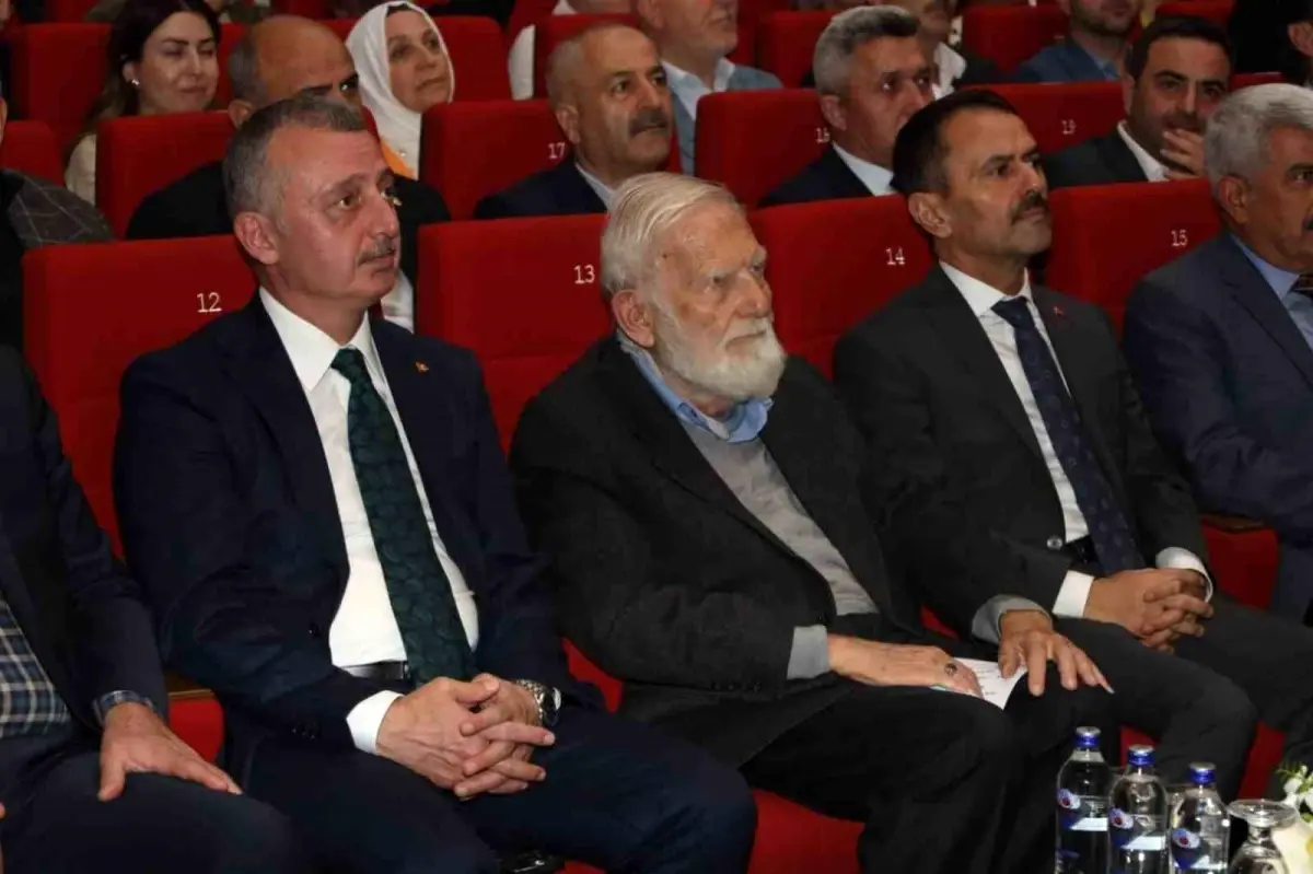 14. Kocaeli Kitap Fuarı Açıldı: ‘Savaşın ve Acının Edebiyatı’ Temasıyla Düzenlendi