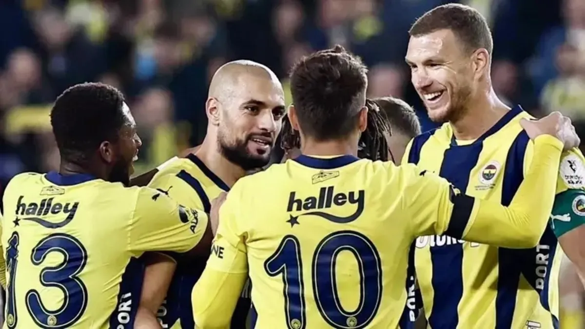 Son dakika: Fenerbahçe’ye iki kötü haber! Prag kadrosunda yoklar