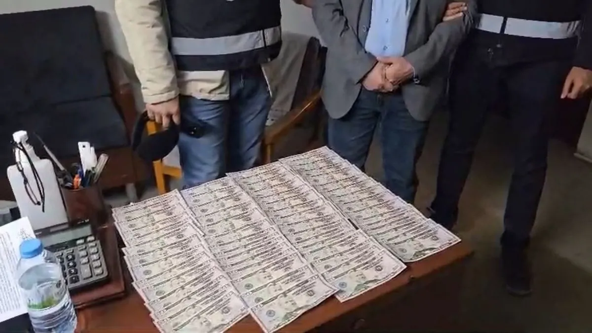 Sahte dolar operasyonu: Polisin hızlı takibiyle 20 bin dolar ele geçirildi